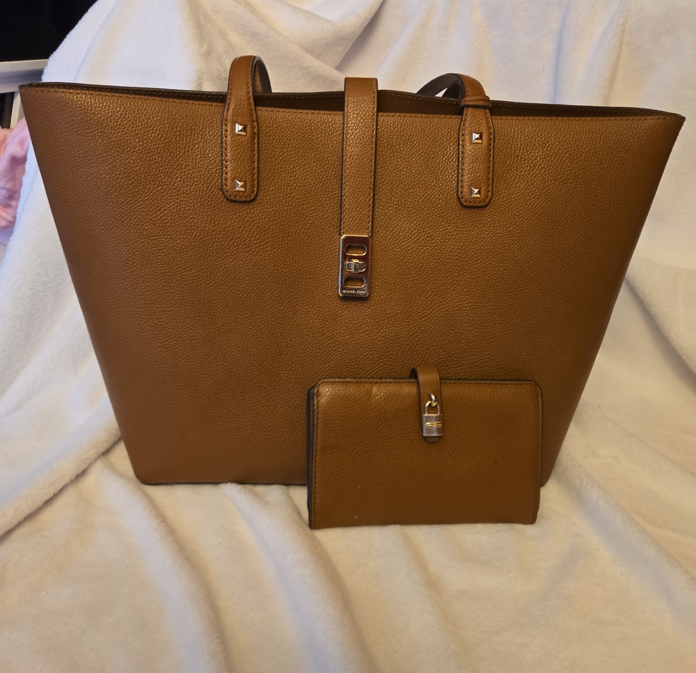 Michael Kors Structured Tote and Wallet Set in Saddle Brown